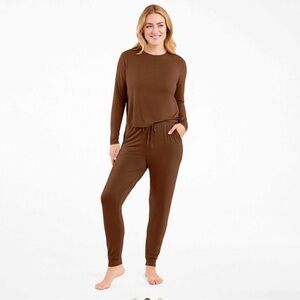 Nuuds Women’s jogger pajama set